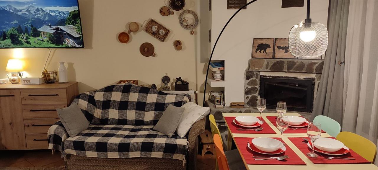 Cottage In Traditional Village Bradulet, Arges County エクステリア 写真